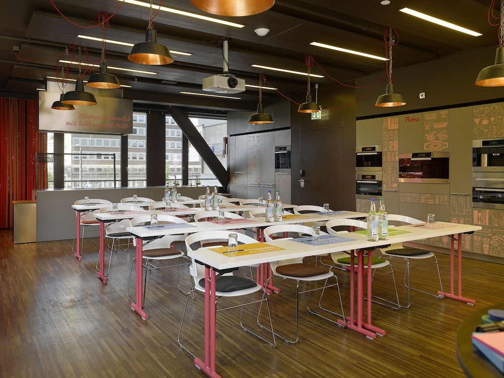 25Hours Hotel Zurich West 52/70