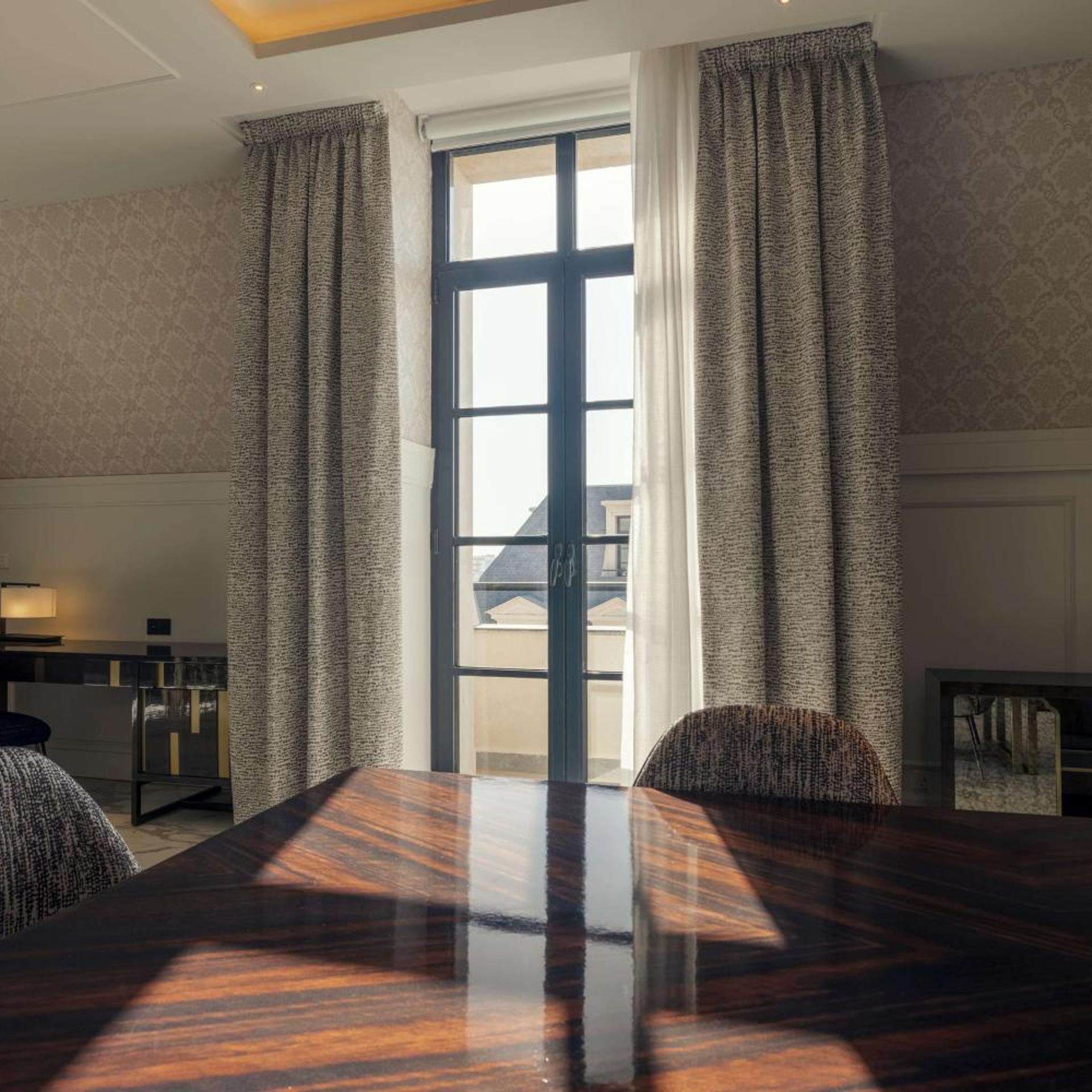 1 Bedroom, Collection, Suite, King Bed, Lounge Access