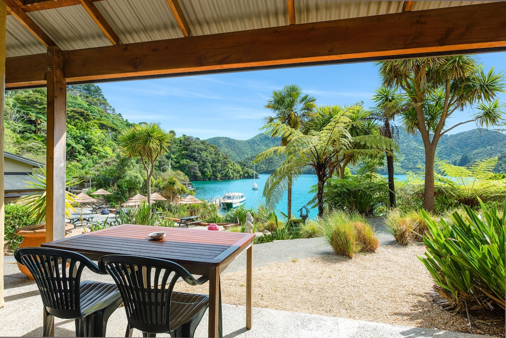 LOCHMARA LODGE 30/50