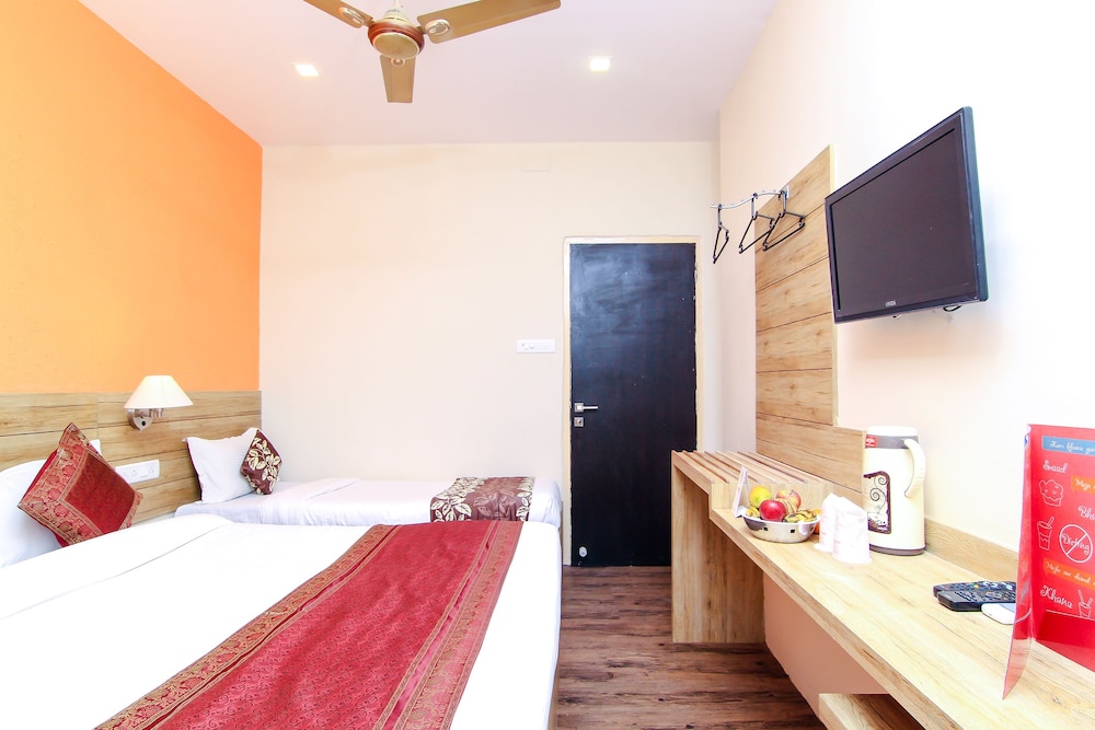Hotel R B International 19/26
