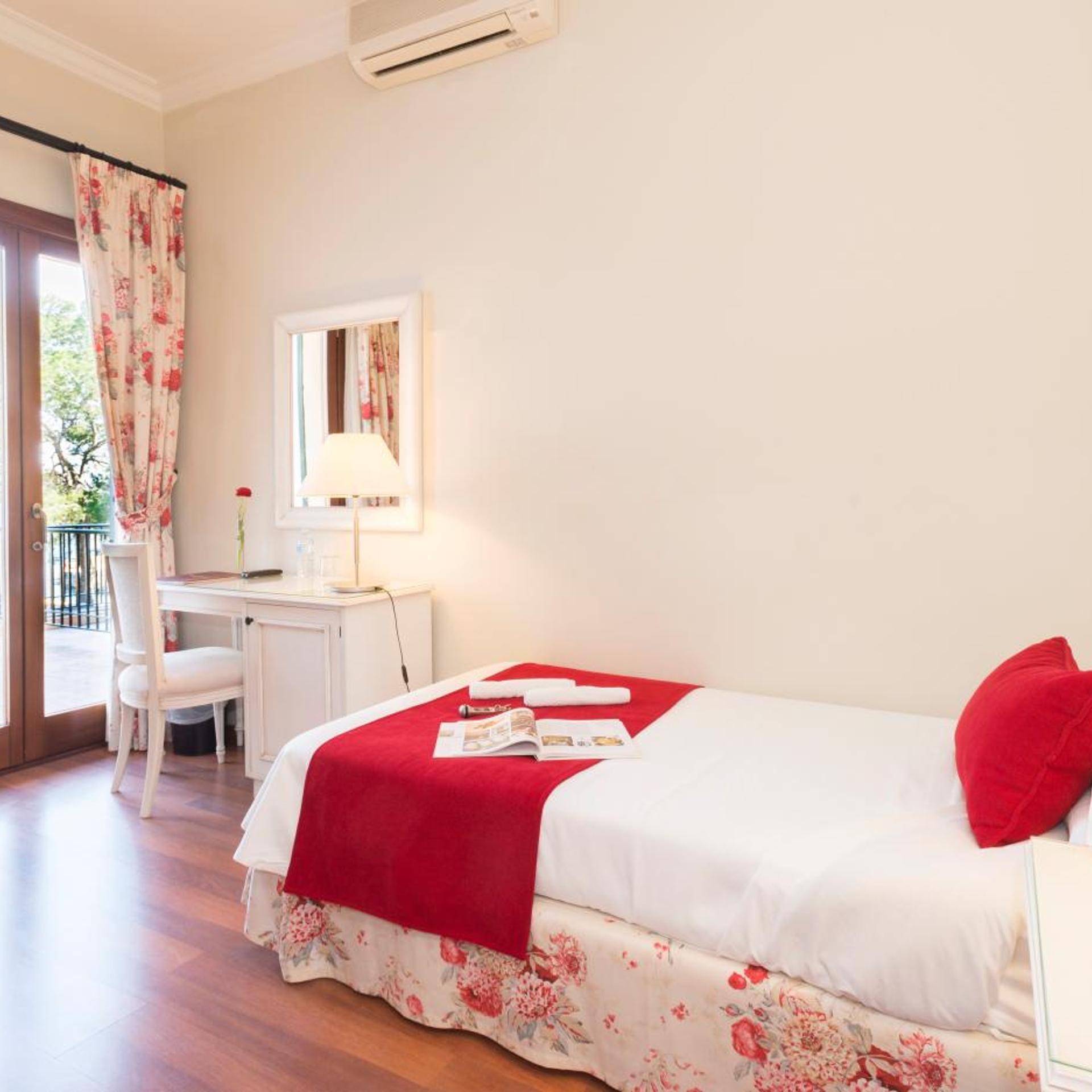 Room, Single, Sea Front, Balcony