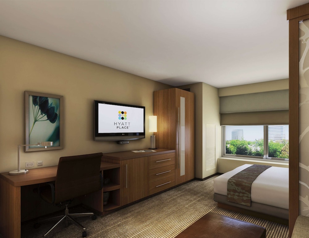 Hyatt Place Austin Airport 18/66