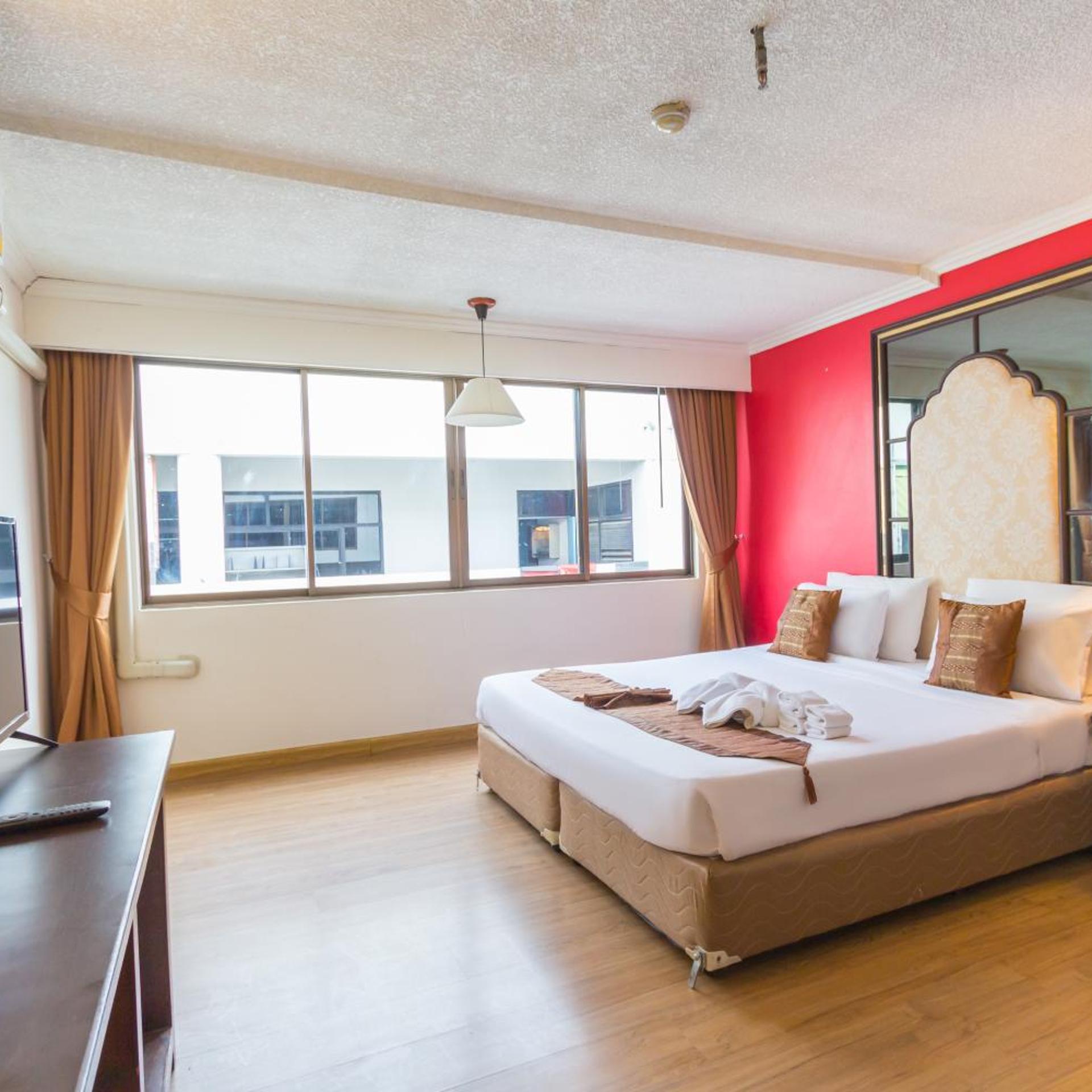 Superior, King Bed