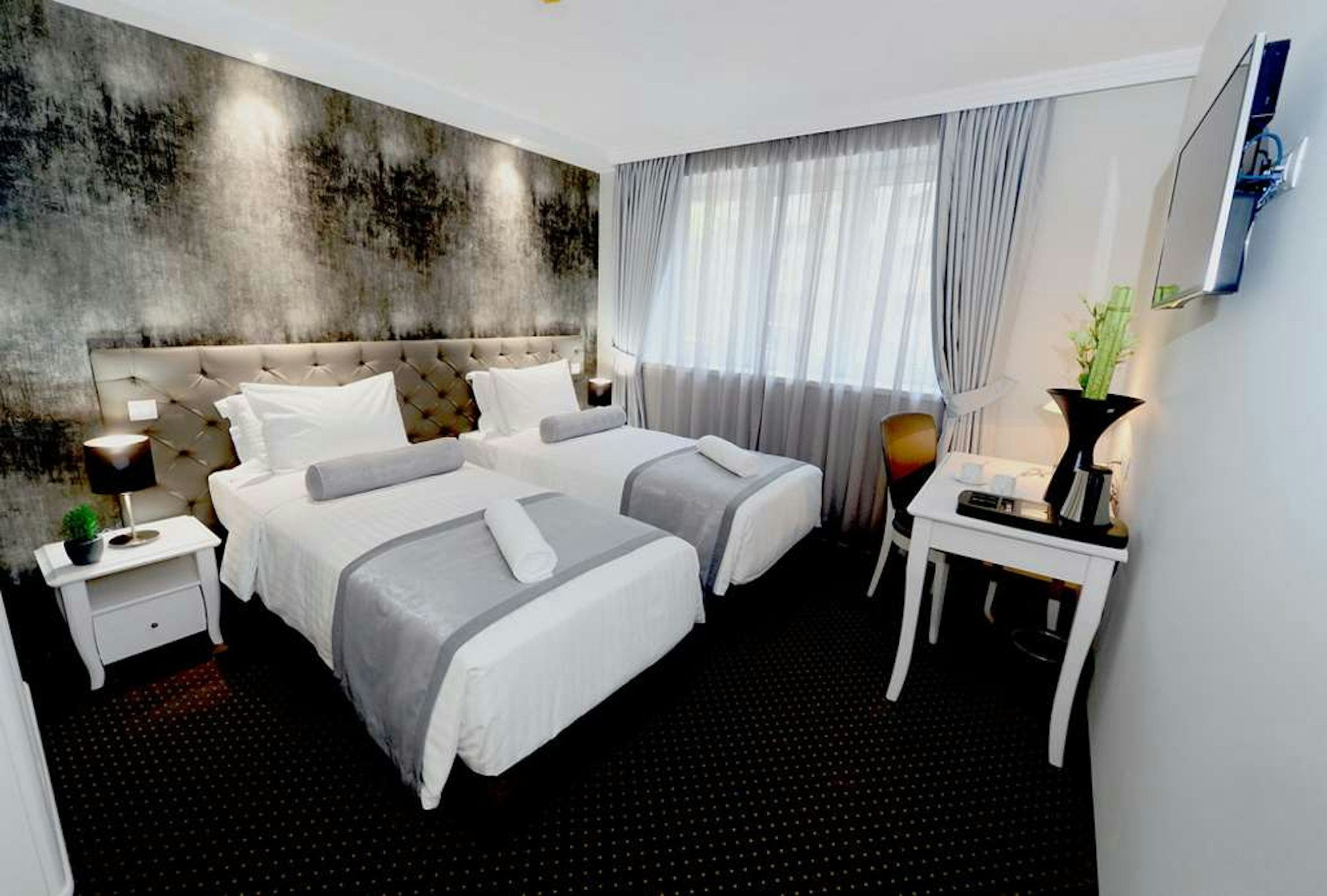 Alexander Square Boutique Hotel 14/55
