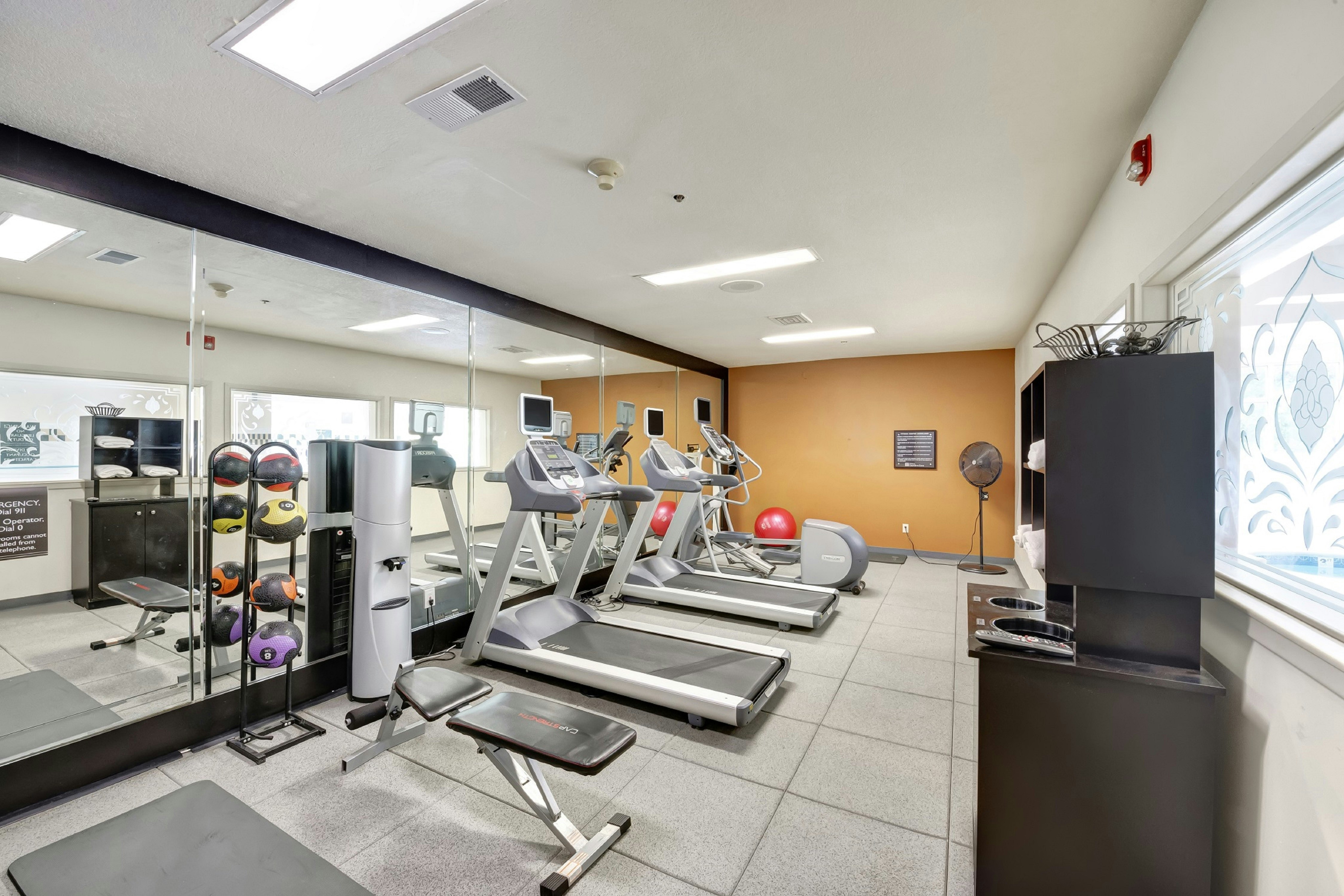 Hilton Garden Inn Portland Airport, OR 11/32