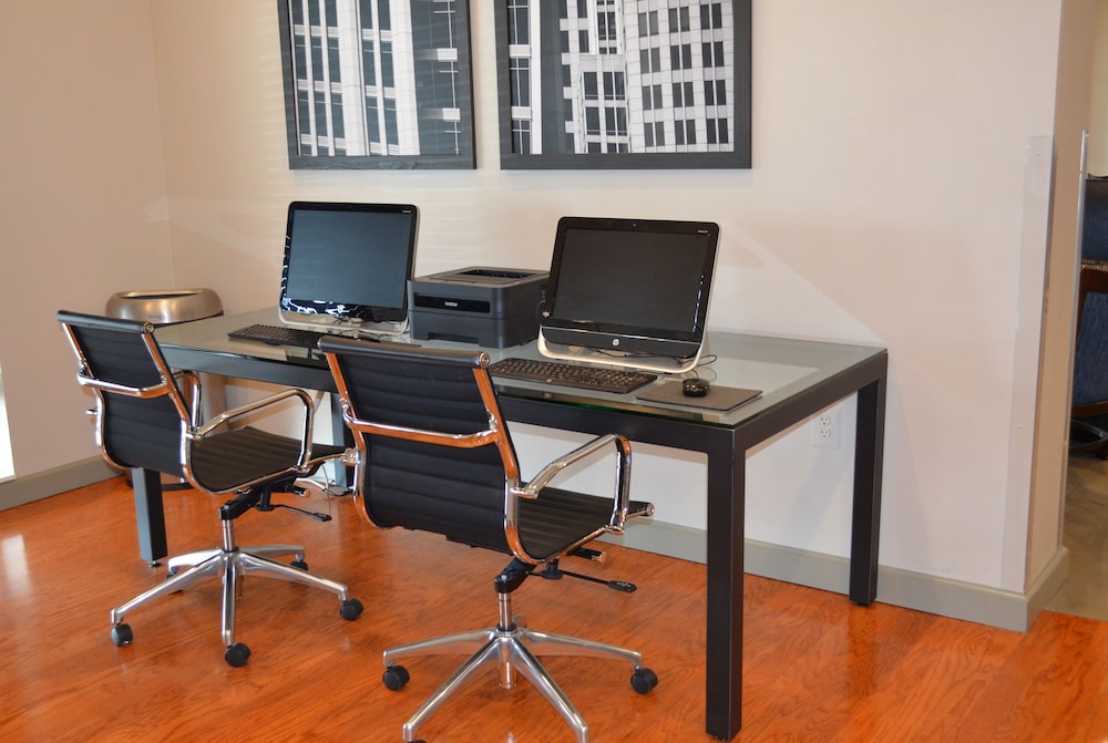 Country Inn & Suites by Radisson, Baltimore BWI Airport 37/40