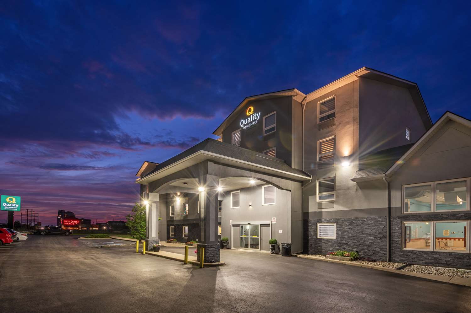 Quality Inn & Suites Grimsby 6/38