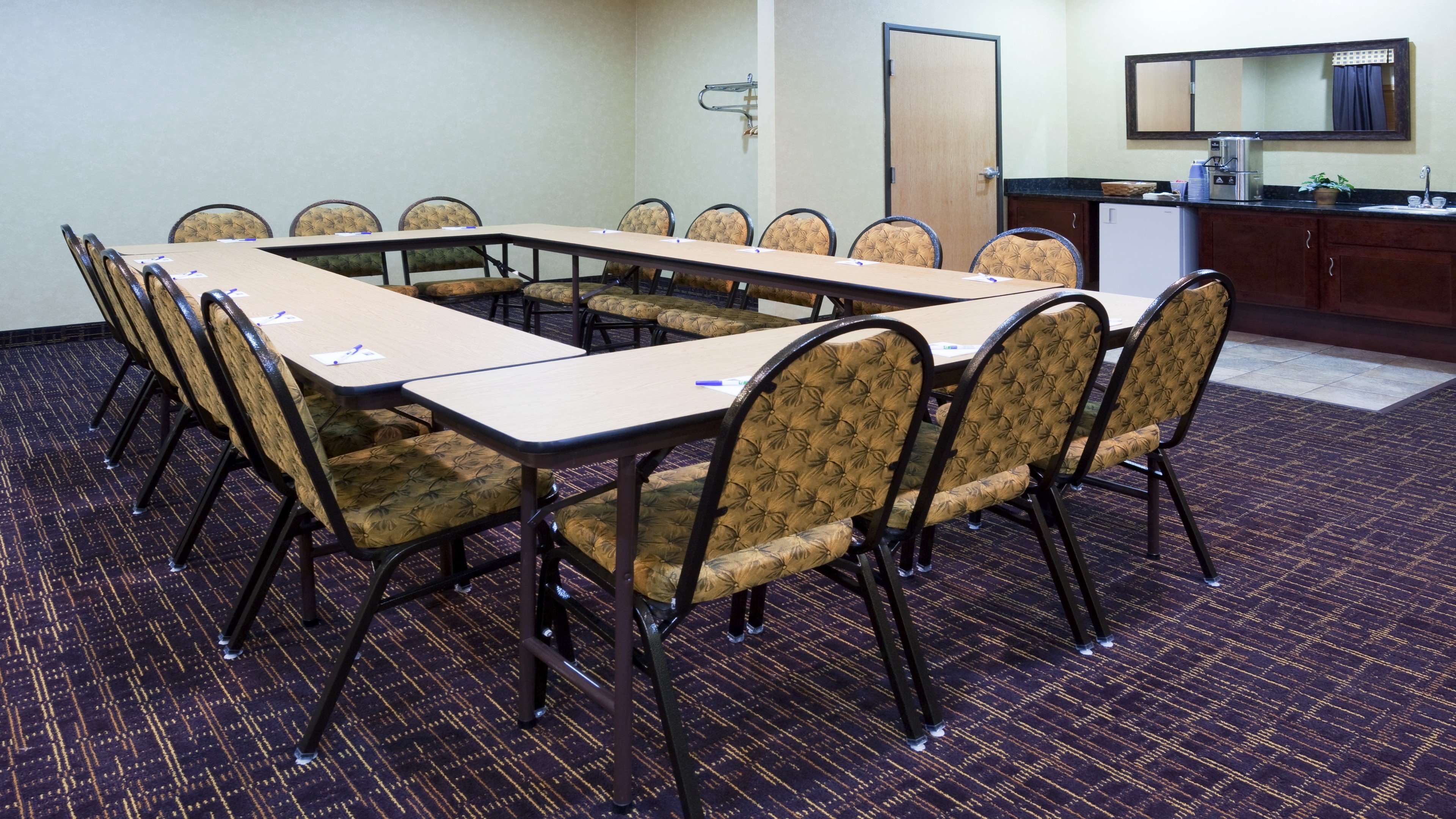 Holiday Inn Express Deforest Madison Area, an IHG Hotel 62/65