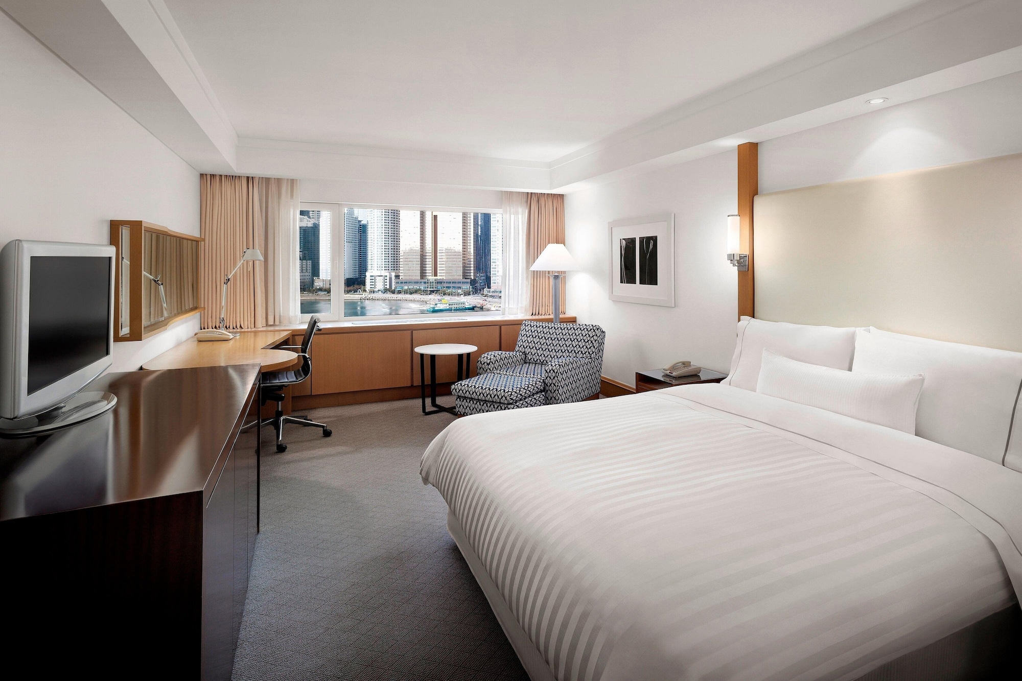 Park, Executive, King Bed, Park View, Club Lounge Access