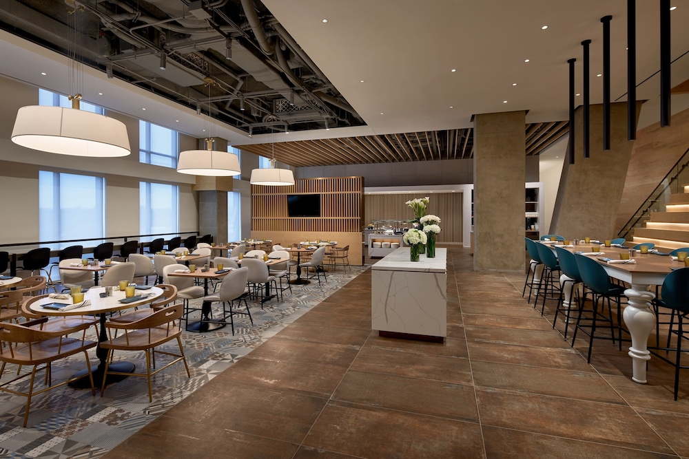 The Watermark Hotel 33/41