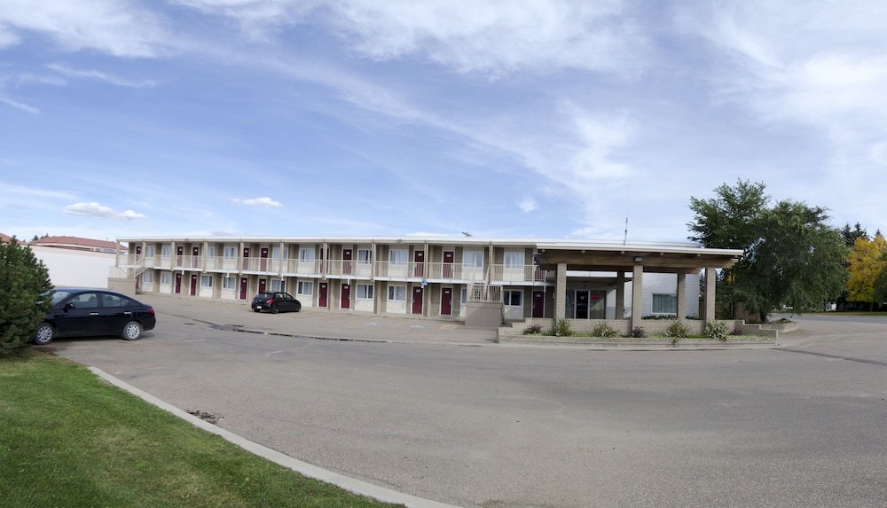 Plains Motel 42/45