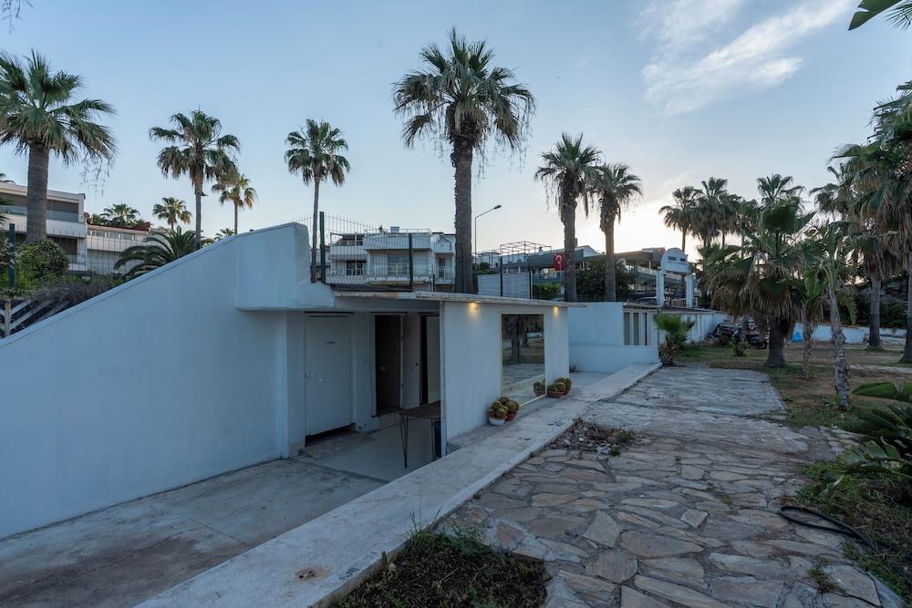 Lara Beach Homes 43/50