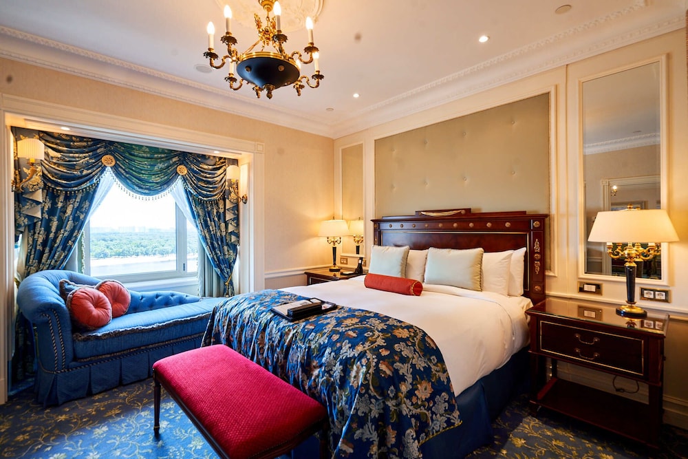 Fairmont Grand Hotel Kyiv 18/50
