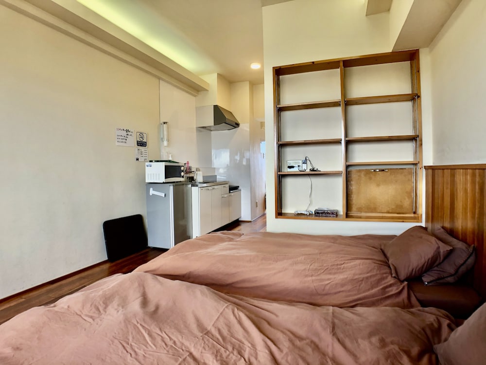 Standard, Twin Beds