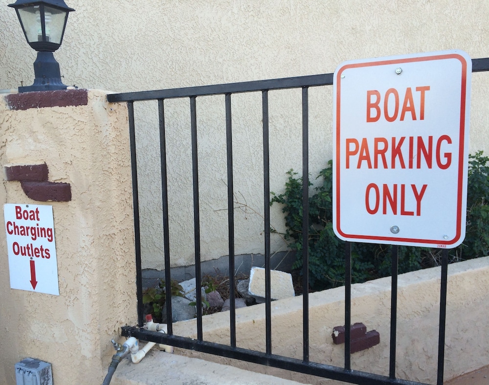 Windsor Inn Motel Lake Side 34/64
