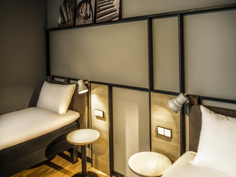 ibis Wels 42/43