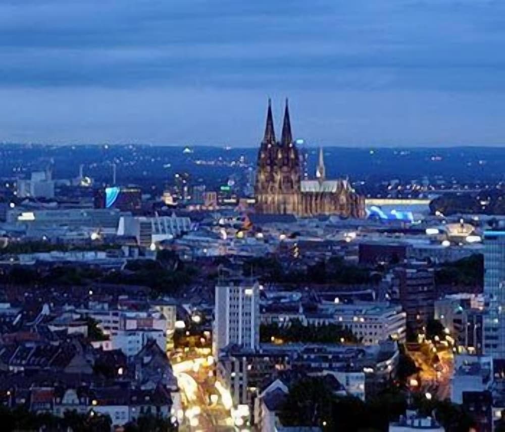 Design Sleepy Cologne 22/35