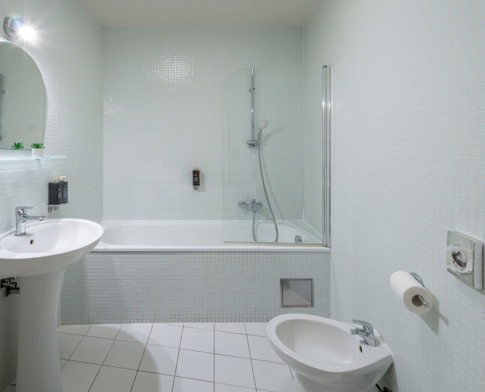 1 Bedroom, Apartment, King Bed, 2 Sofa, South Wing