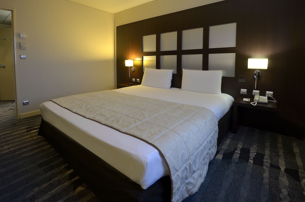 Mercure Rouen Champ de Mars 26/73
