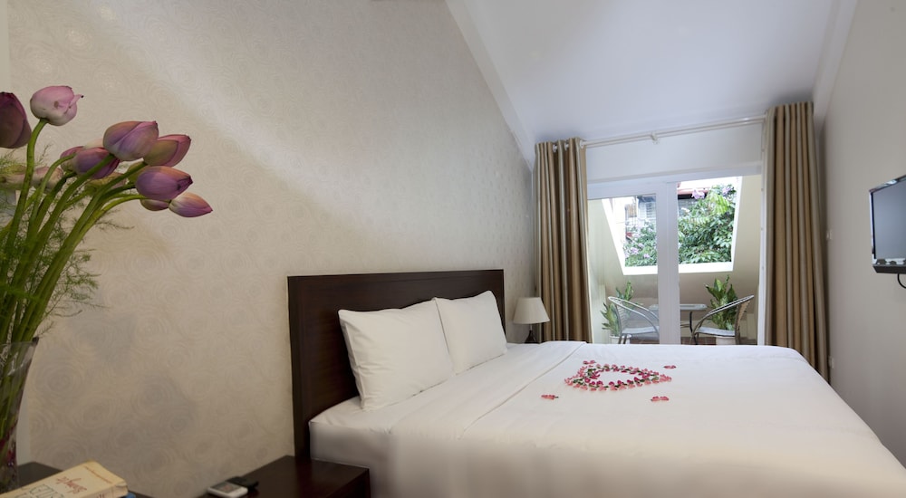 Rising Dragon Legend Hotel 12/31