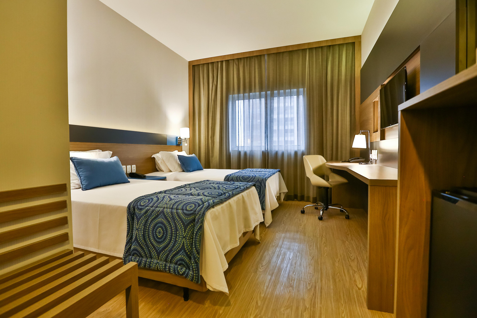 2 Bedrooms, Superior, Apartment, Street View