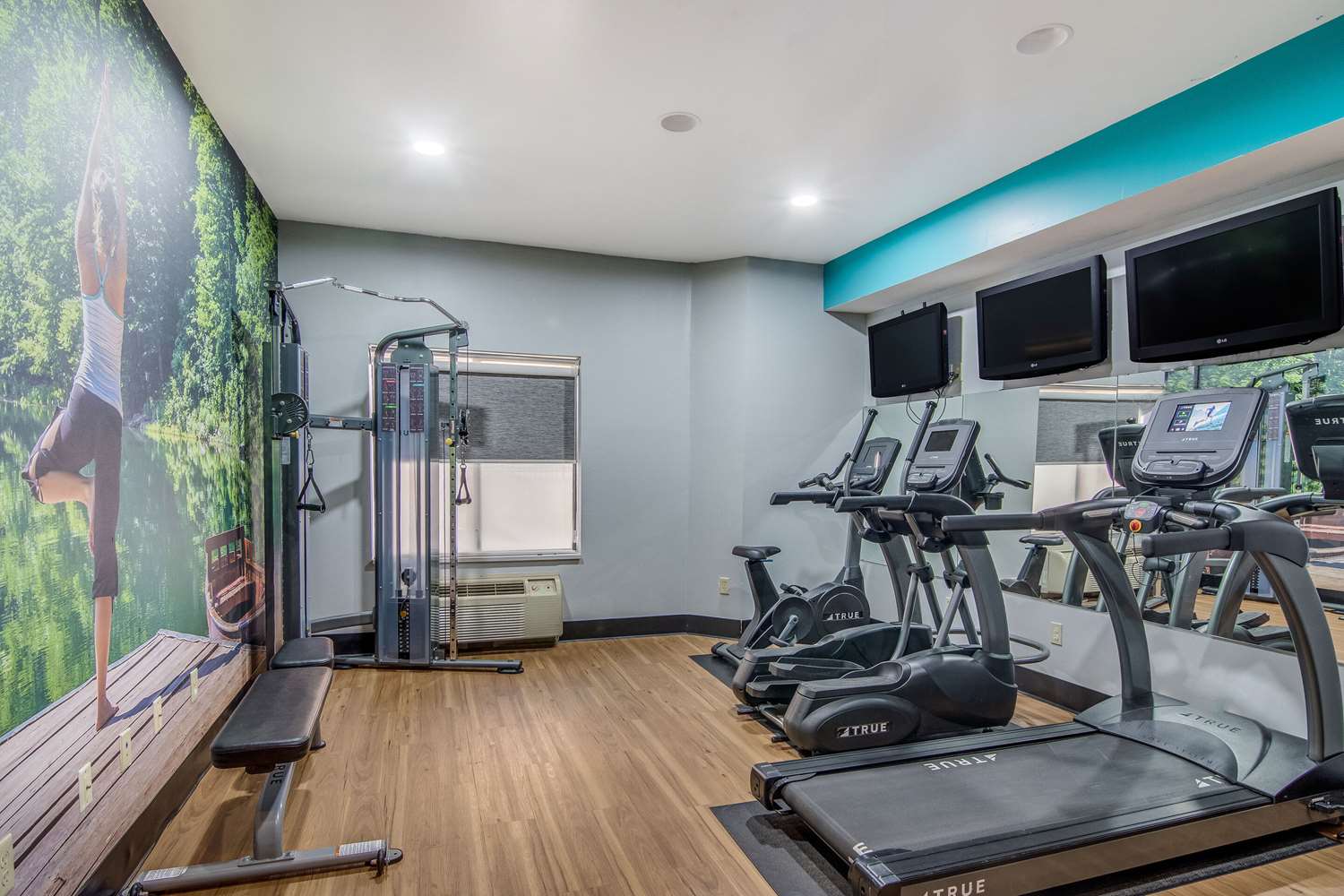 Clarion Pointe Wake Forest - Raleigh North 27/37