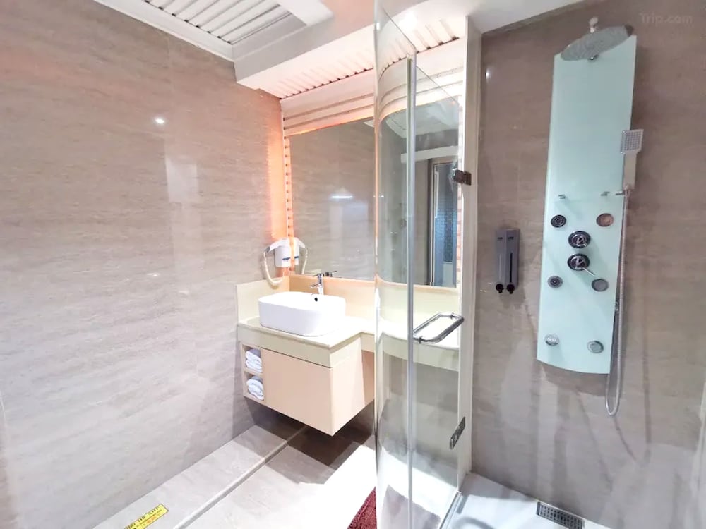 Capital O 75451 Podstel Hostel Bangkok 33/34