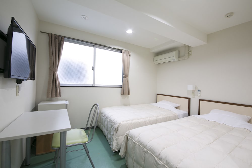 Shin-Imamiya Hotel 20/67