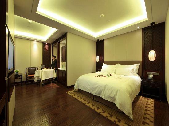 Theme, Double Bed, City View