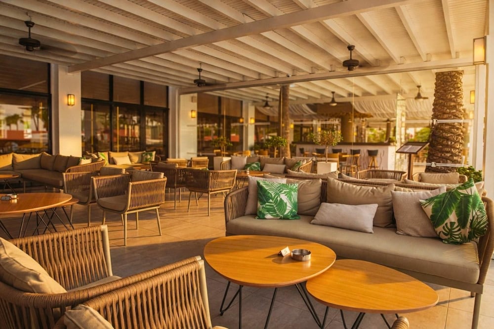 Cavo Maris Beach Hotel 27/46