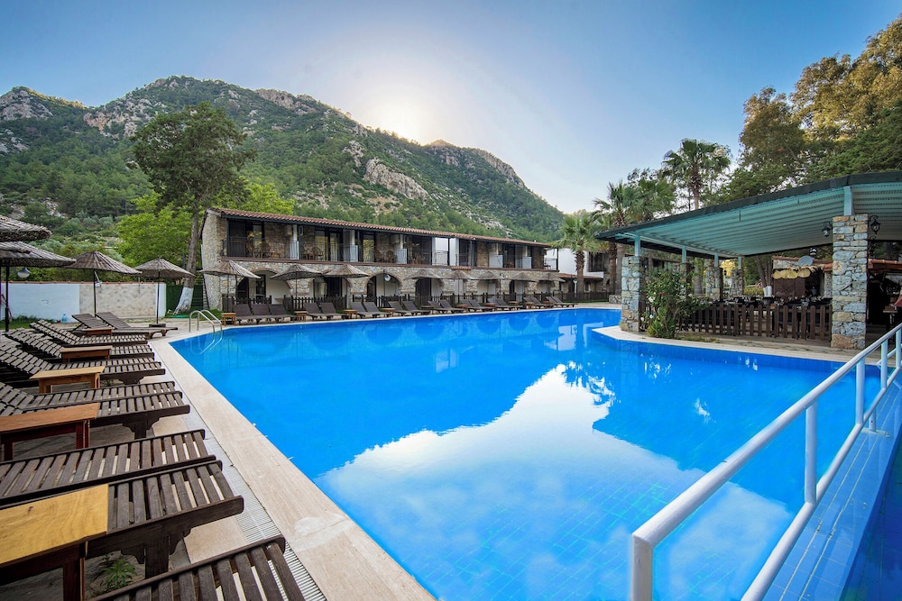 Alados Otel 29/50
