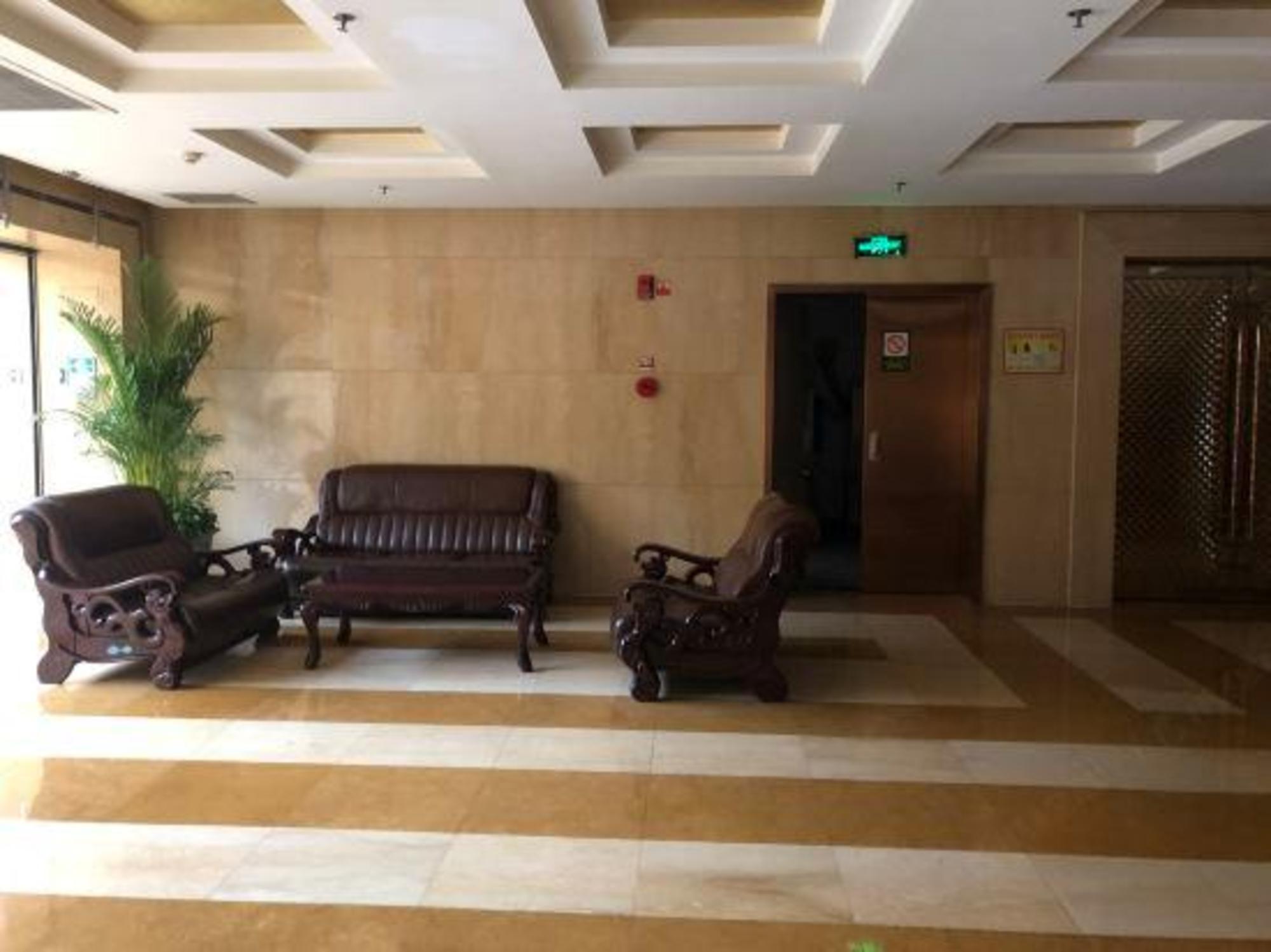 Royal International Hotel 11/30