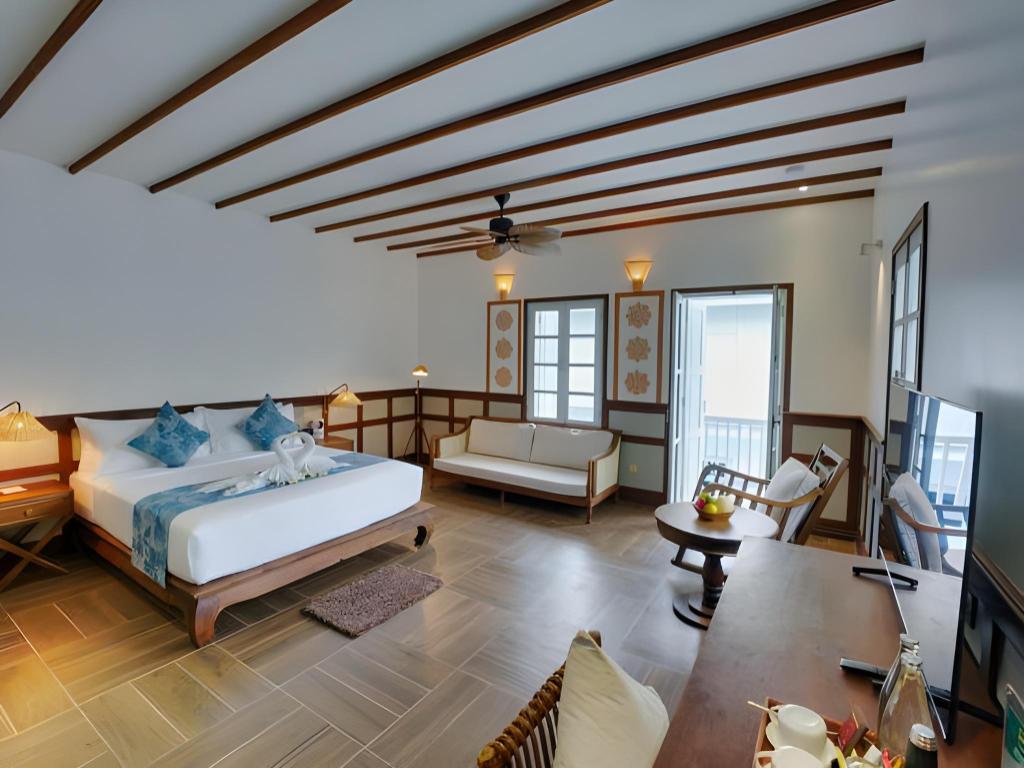 غرفة بسرير كينج بإطلالة على المسبح، Mybanlao Hotel 5/10