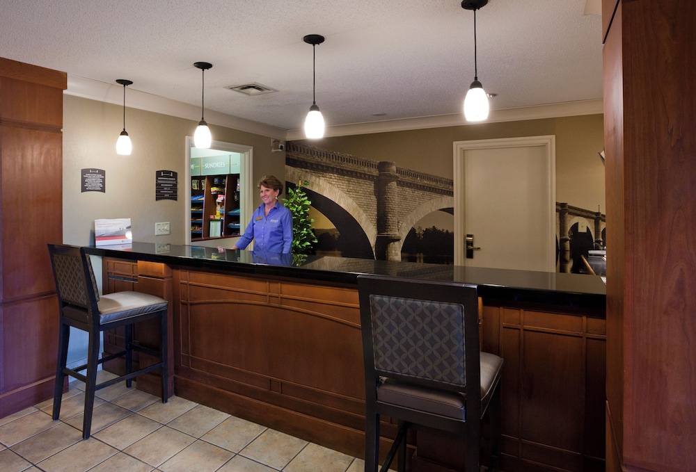 Candlewood Suites Eagan Arpt South - Mall Area, an IHG Hotel 12/68