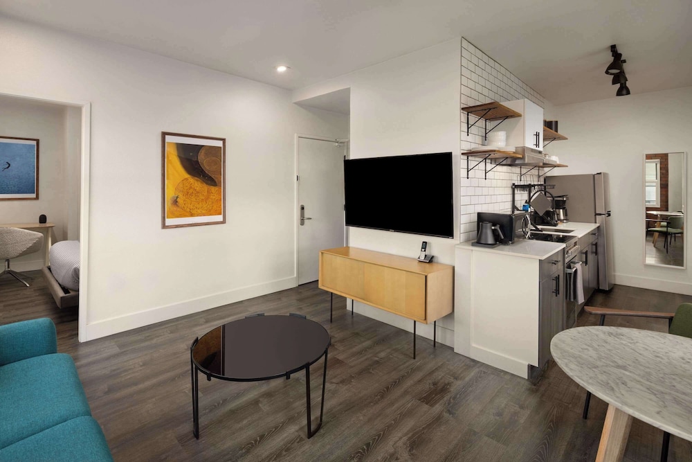 Reside Seattle Downtown, a Wyndham Residence 43/61