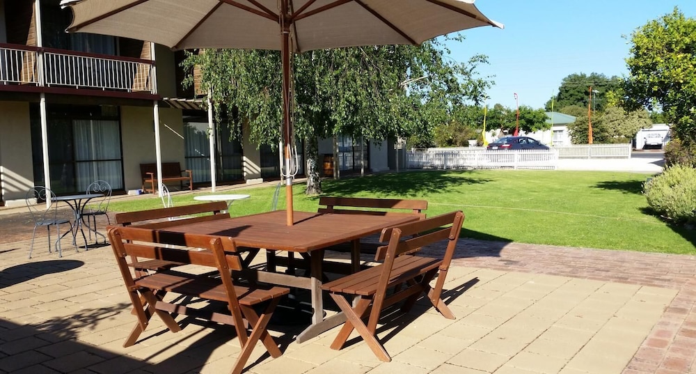 COONAWARRA MOTOR LODGE 3/38