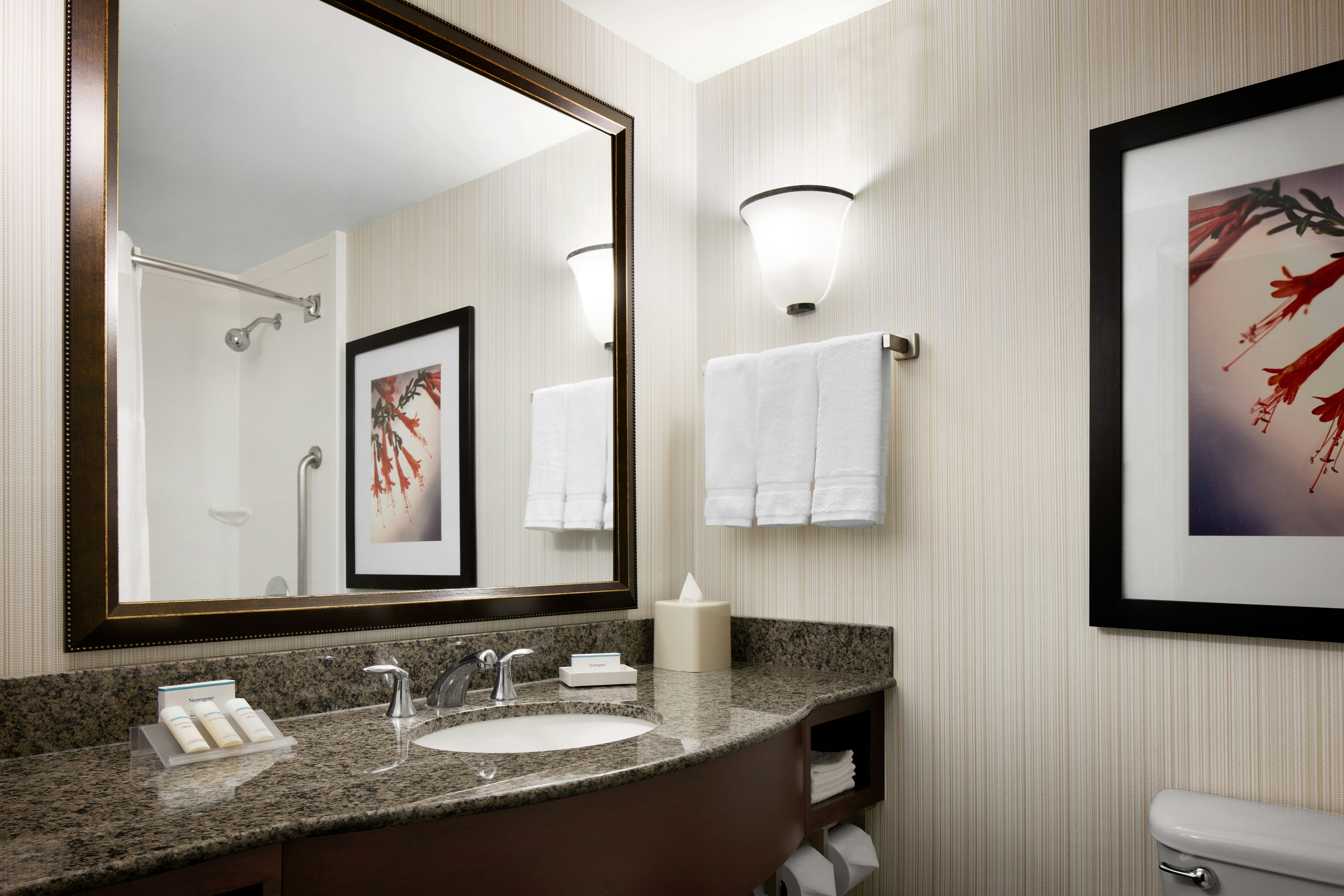 Room, 2 Queen Beds, Golf Course View، Hilton Garden Inn Denver South Park Meadows Area 2/2