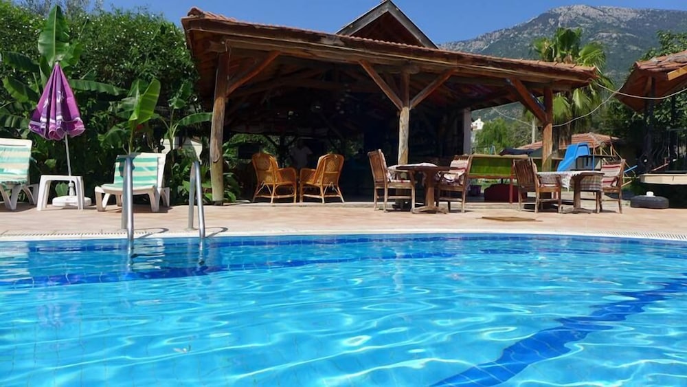 Sonmez Hotel 6/31