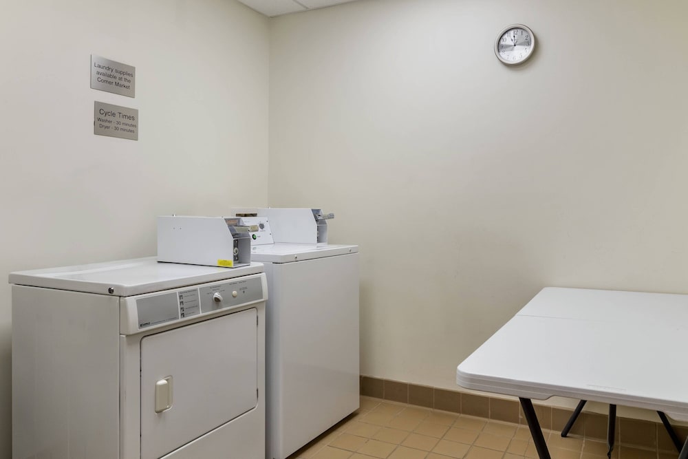 Fairfield Inn Suites Commerce 12/30