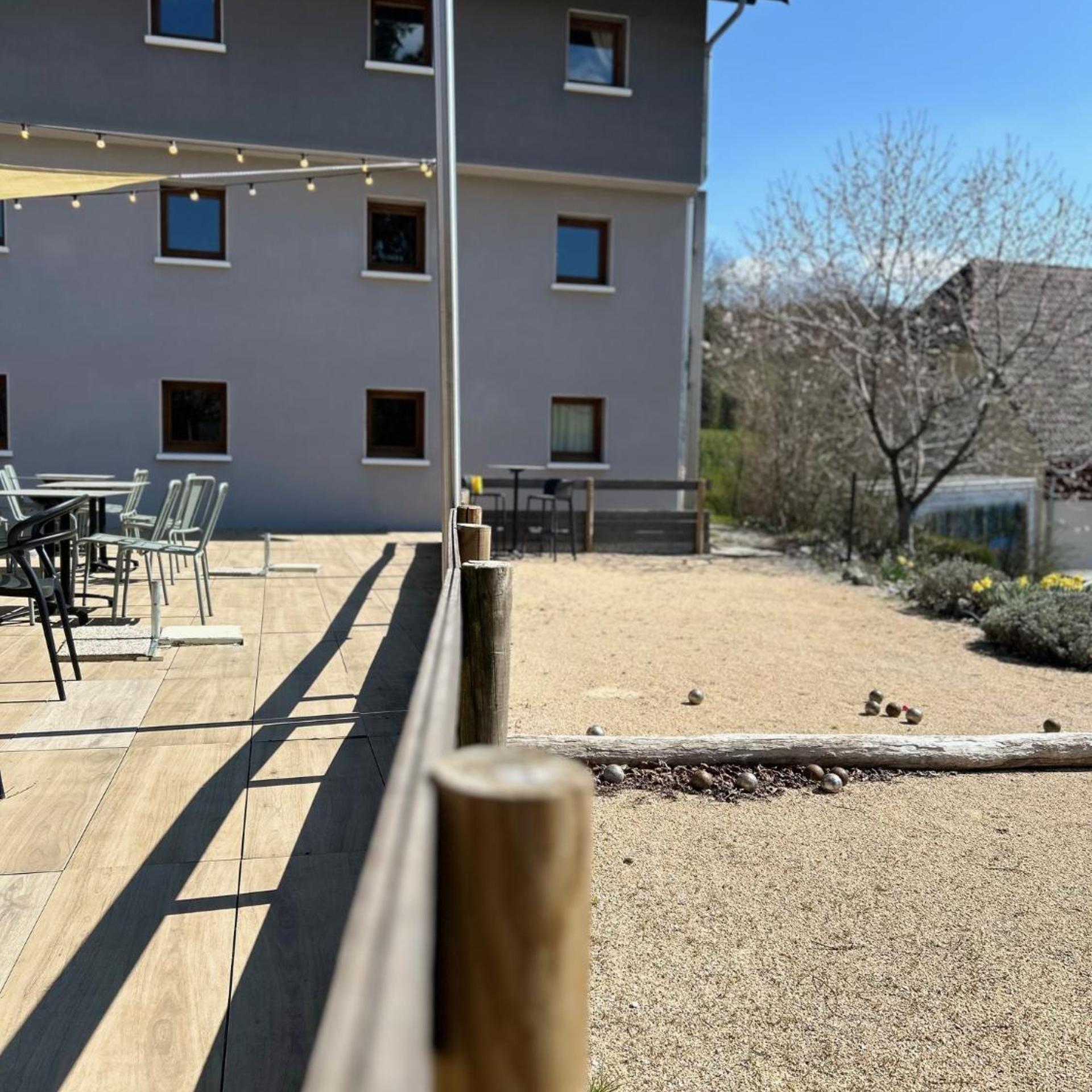 P'TIT DEJ-HOTEL ANNECY NORD 41/48