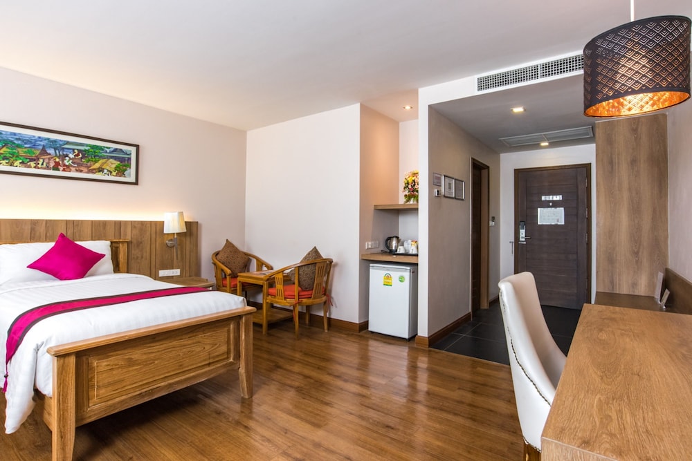 Grand Ratchapruek Hotel 17/70