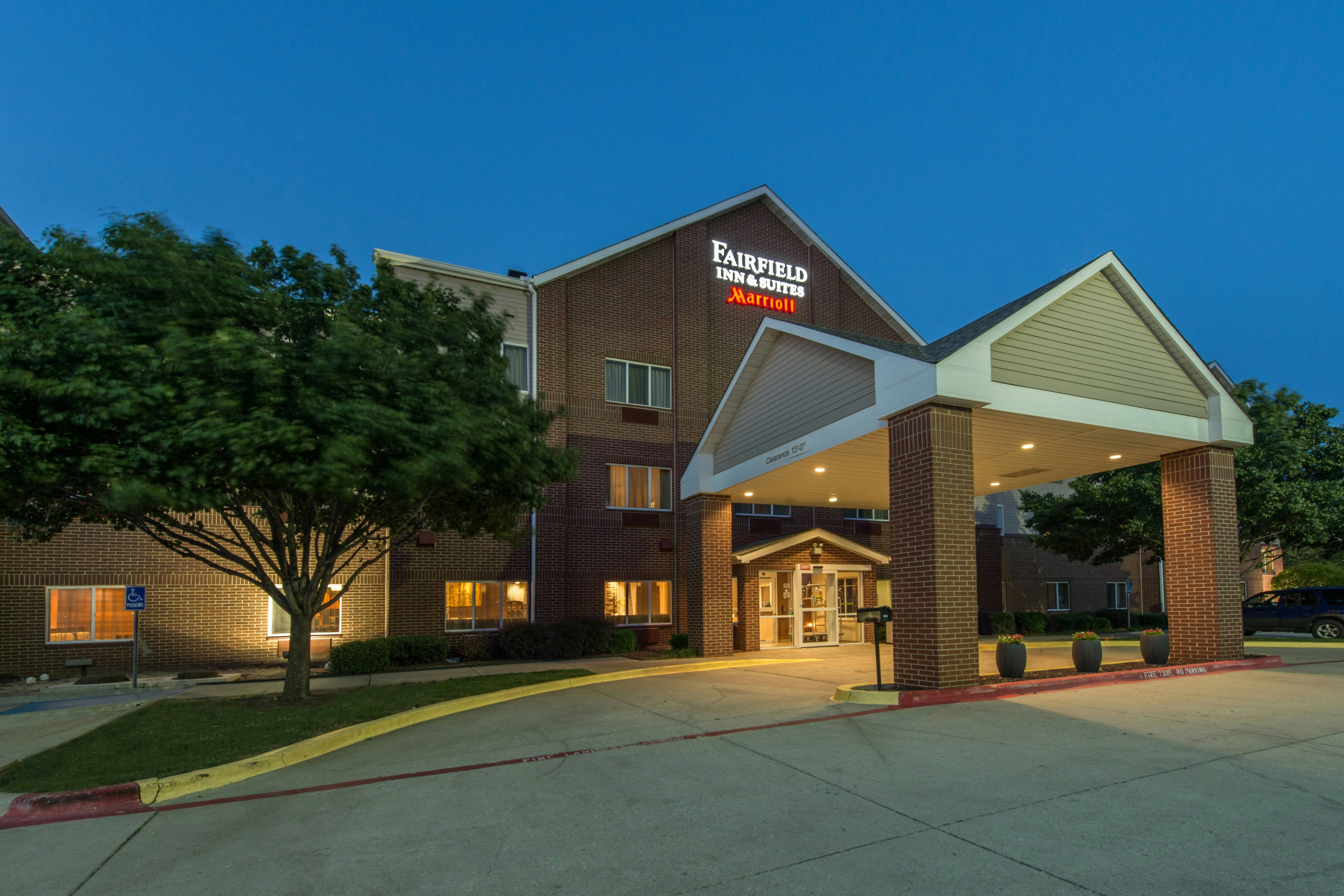 Fairfield Inn and Suites Dallas Lewisville 1/12