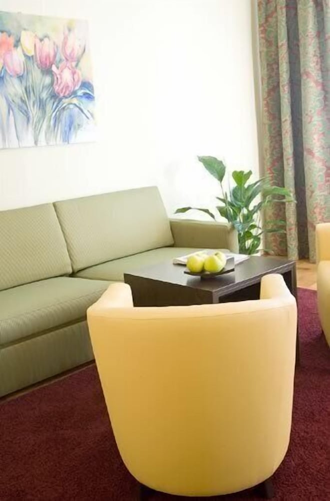 Appartments in der Josefstadt 12/18