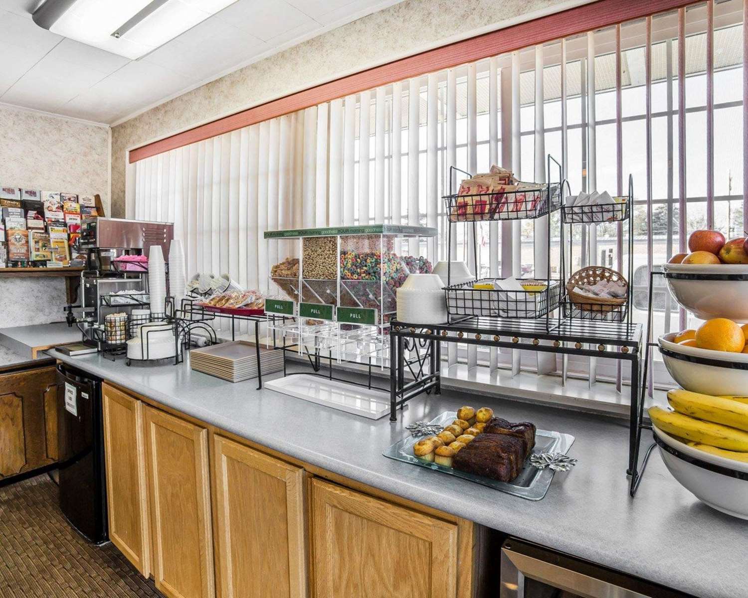 Rodeway Inn Elko Downtown Area 20/28