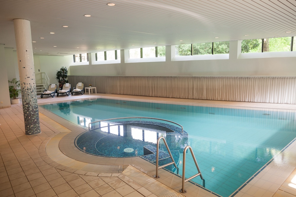 Parkhotel Schloss Hohenfeld (Parkhotel Hohenfeld) 33/65