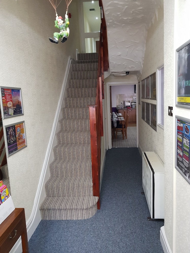 Trentham Private Hotel 8/50