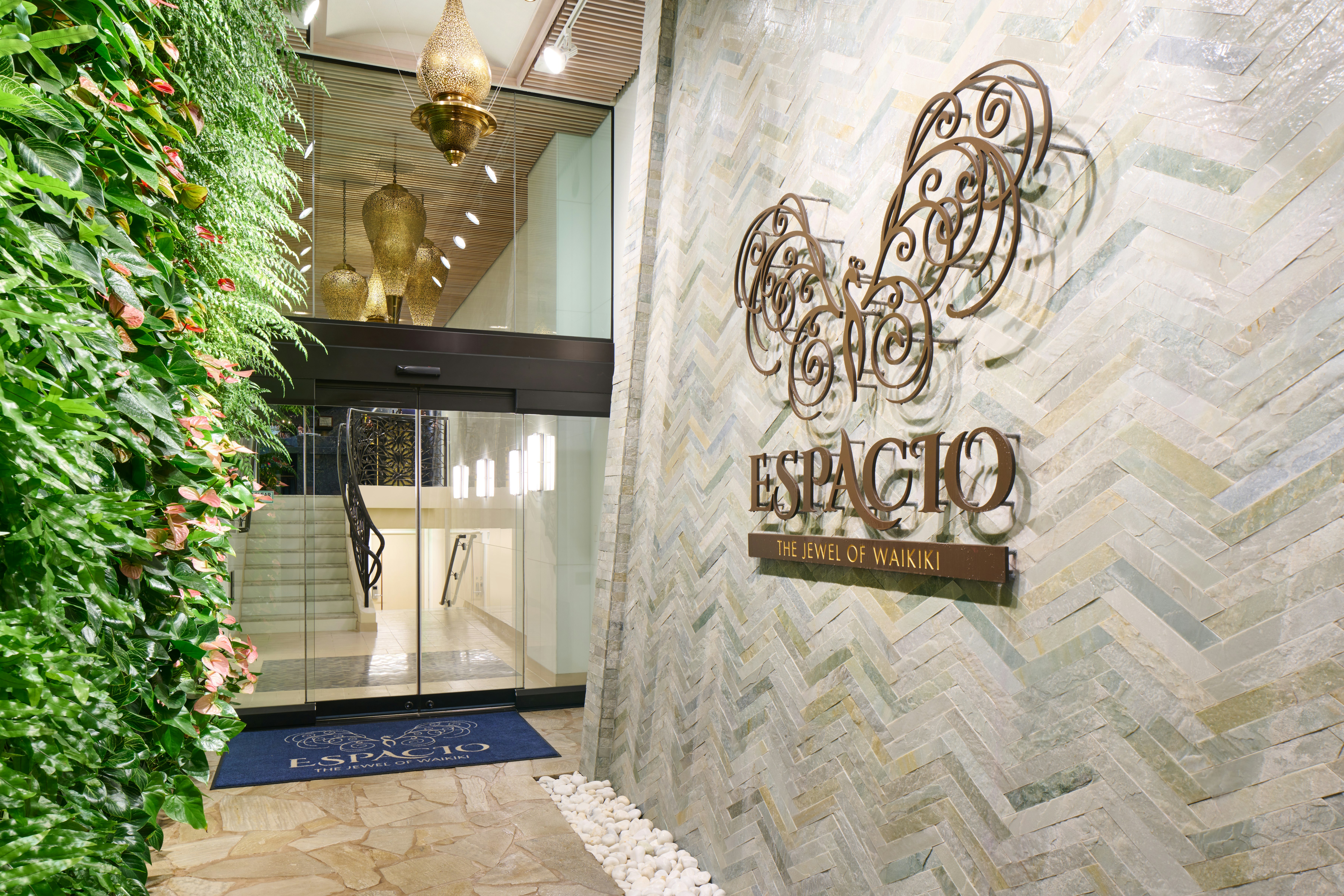 Espacio The Jewel Of Waikiki 6/64