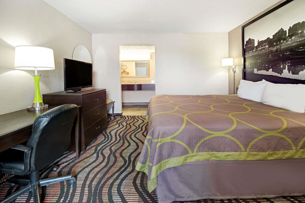 Super 8 by Wyndham Lakeland 9/41