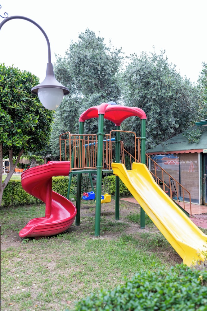 Lims Bona Dea Beach Hotel 44/67
