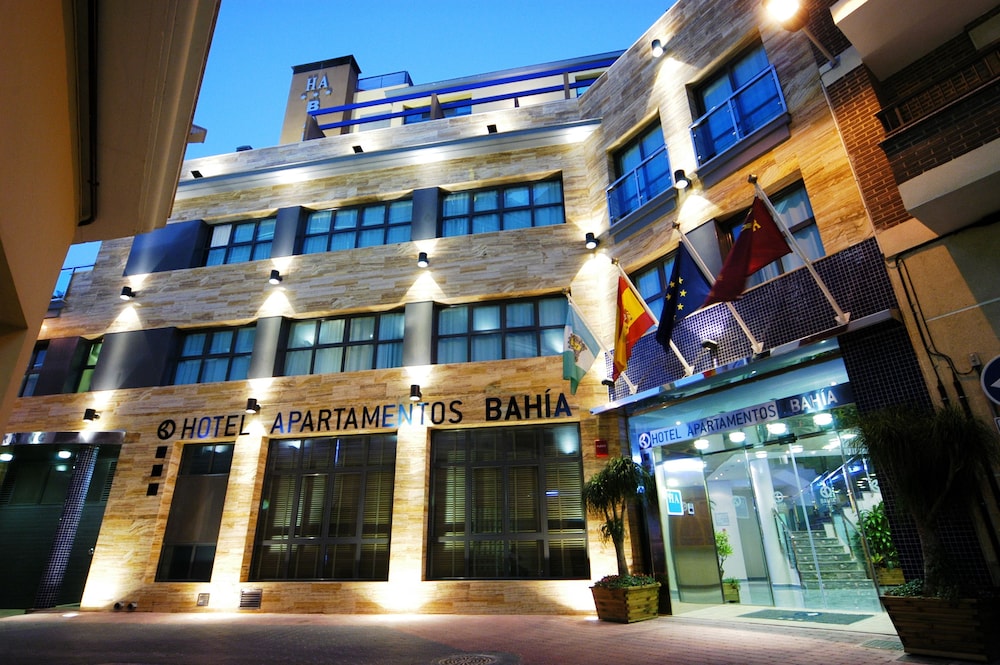 Apartahotel Bahia 1/50